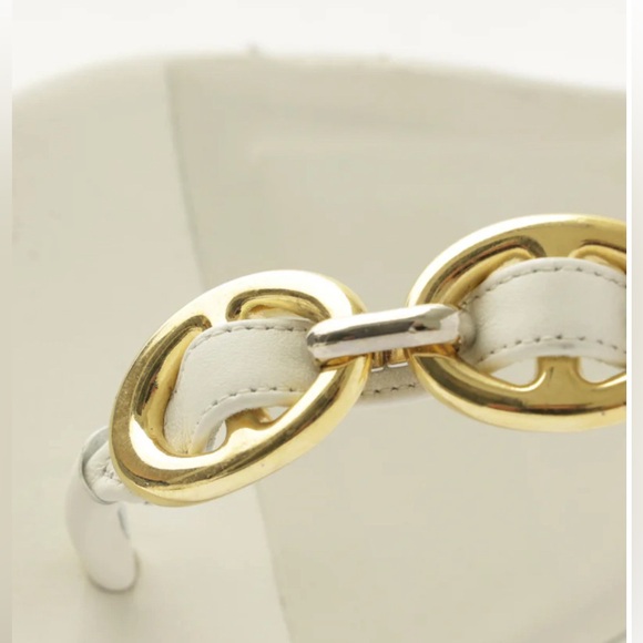 BRUNO MAGLI MARINA LEATHER EMBELLISHED THONG SANDAL - OFF WHITE. Size 9M - Picture 5 of 8